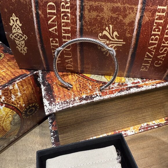 D̲a̲v̲i̲d̲ ̲Y̲u̲r̲m̲a̲n̲ 4mm Double Silver X Bracelets - Picture 4 of 7